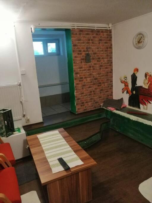 Apartmán Moss'S Cave Temešvár Exteriér fotografie